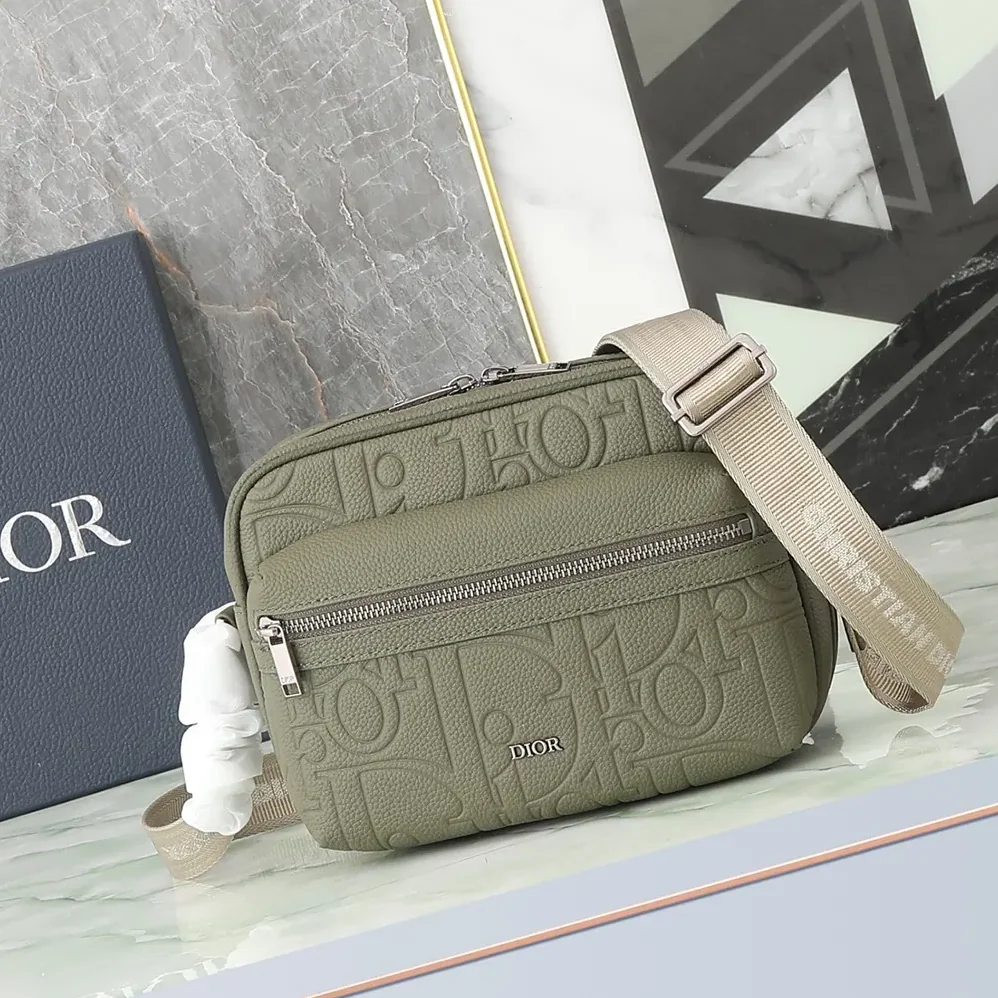 Dior Rider 2.0 Zipped Messenger Bag Khaki Dior Gravity Leather and Khaki Grained Calfskin for Men Dior Rider 2.0 Zipped Messenger Bag Khaki Dior Gravity Leather and Khaki Grained Calfskin for Men