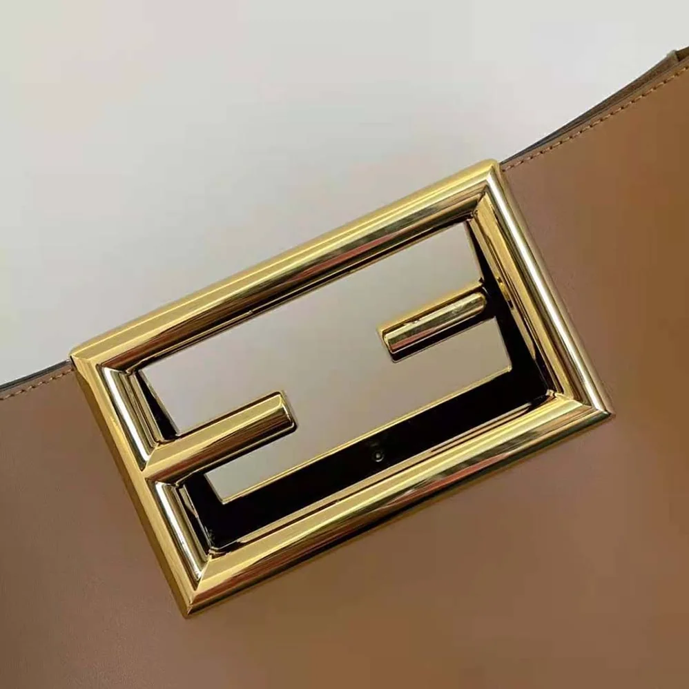 Fendi Way Medium Made of Camellia-Colored Leather Bag for Women in Brown Fendi Way Medium Made of Camellia-Colored Leather Bag for Women in Brown