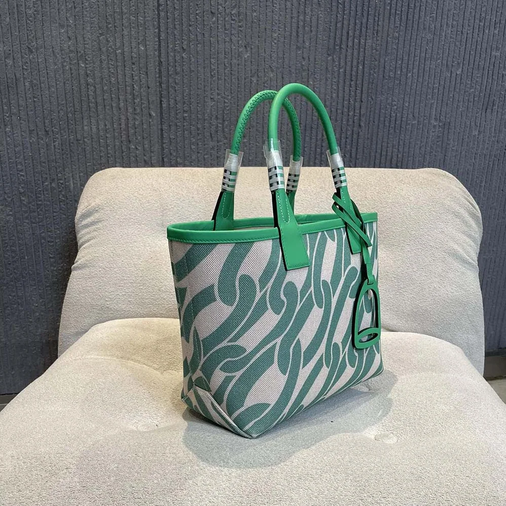 Hermes Steeple 25 Ecru Tote Bag for Unisex in Green Hermes Steeple 25 Ecru Tote Bag for Unisex in Green