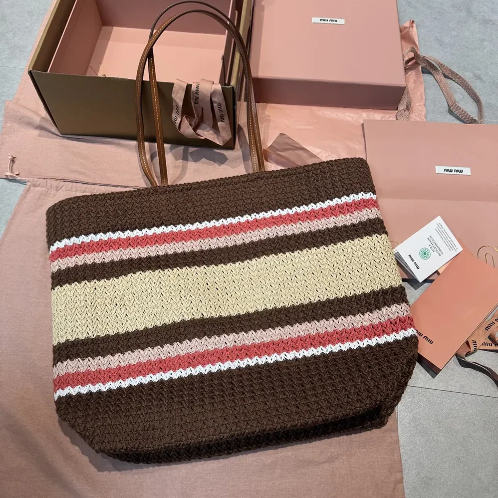 Miu Miu Raffia for Women in Effect Woven Tote Bag Miu Miu Raffia for Women in Effect Woven Tote Bag