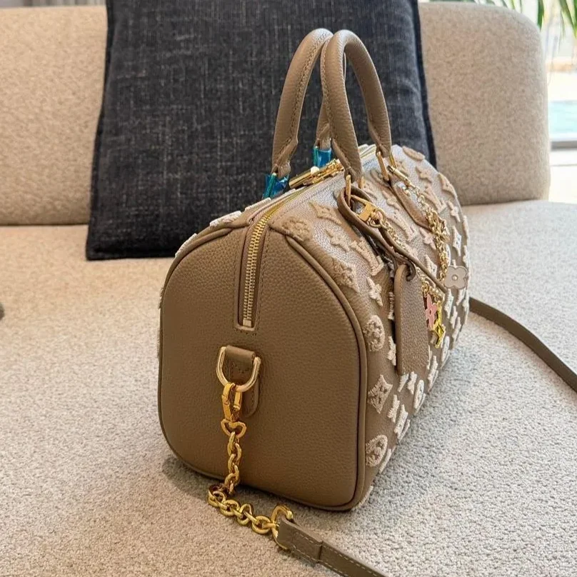 Louis Vuitton Speedy Bandouliere 25 Top Handle Bag in Light Brown