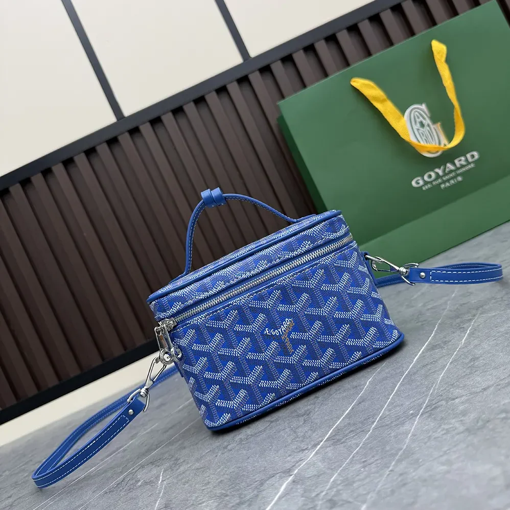 Goyard Muse Mini Vanity for Unisex in Blue Goyard Muse Mini Vanity for Unisex in Blue