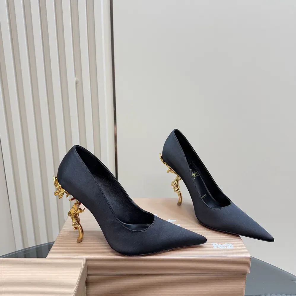Christian Louboutin Belle Pump 100 mm Pumps Crepe Satin for Women in Black