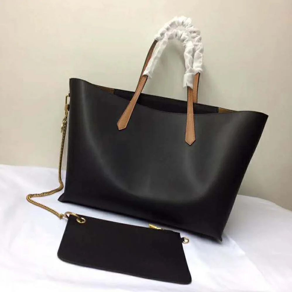 Givenchy Shopper Tote Bag in Smooth Leather for Women in Black Givenchy Shopper Tote Bag in Smooth Leather for Women in Black