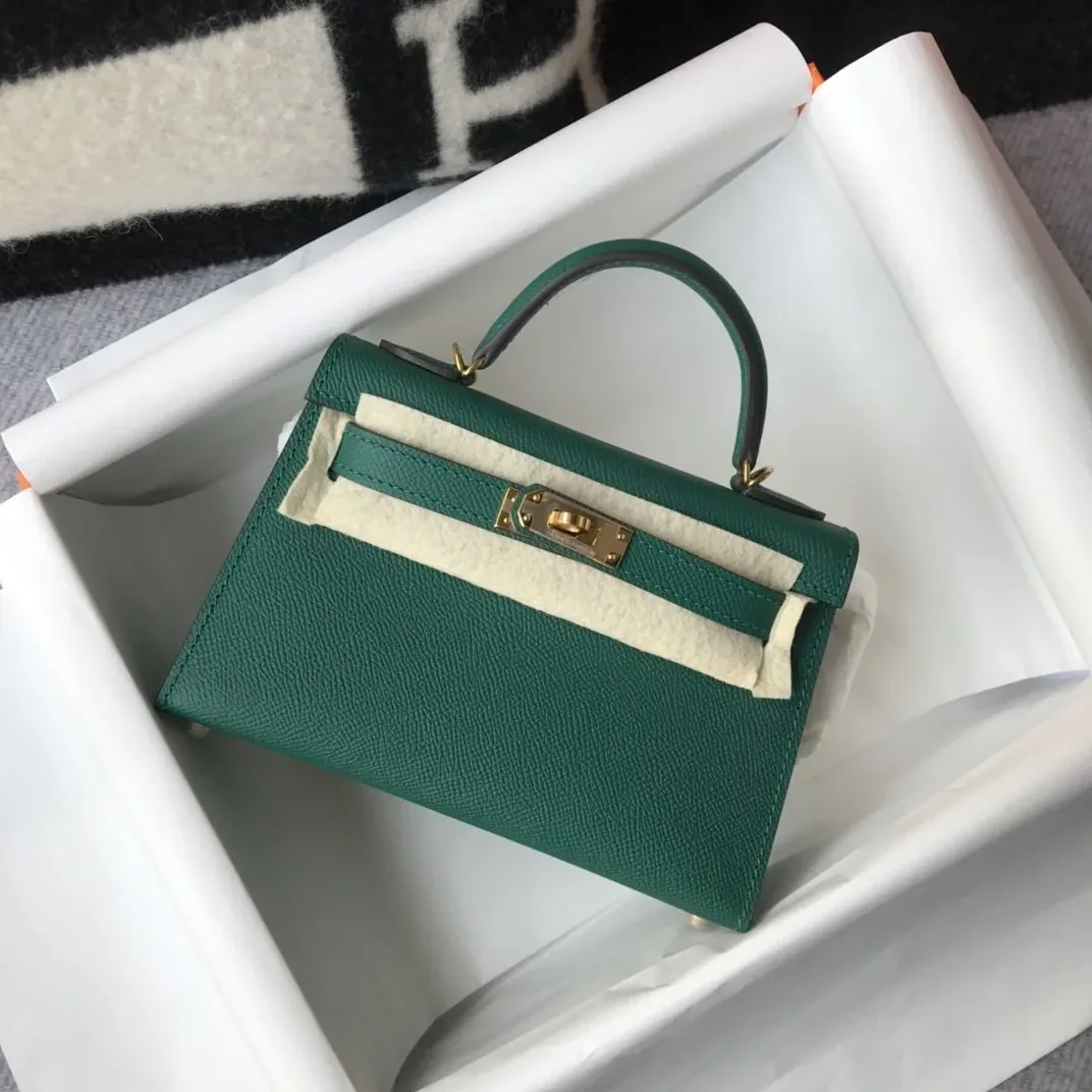 Hermes Kelly 19 Green With Gold Toned Hardware Bag Hermes Kelly 19 Green With Gold Toned Hardware Bag