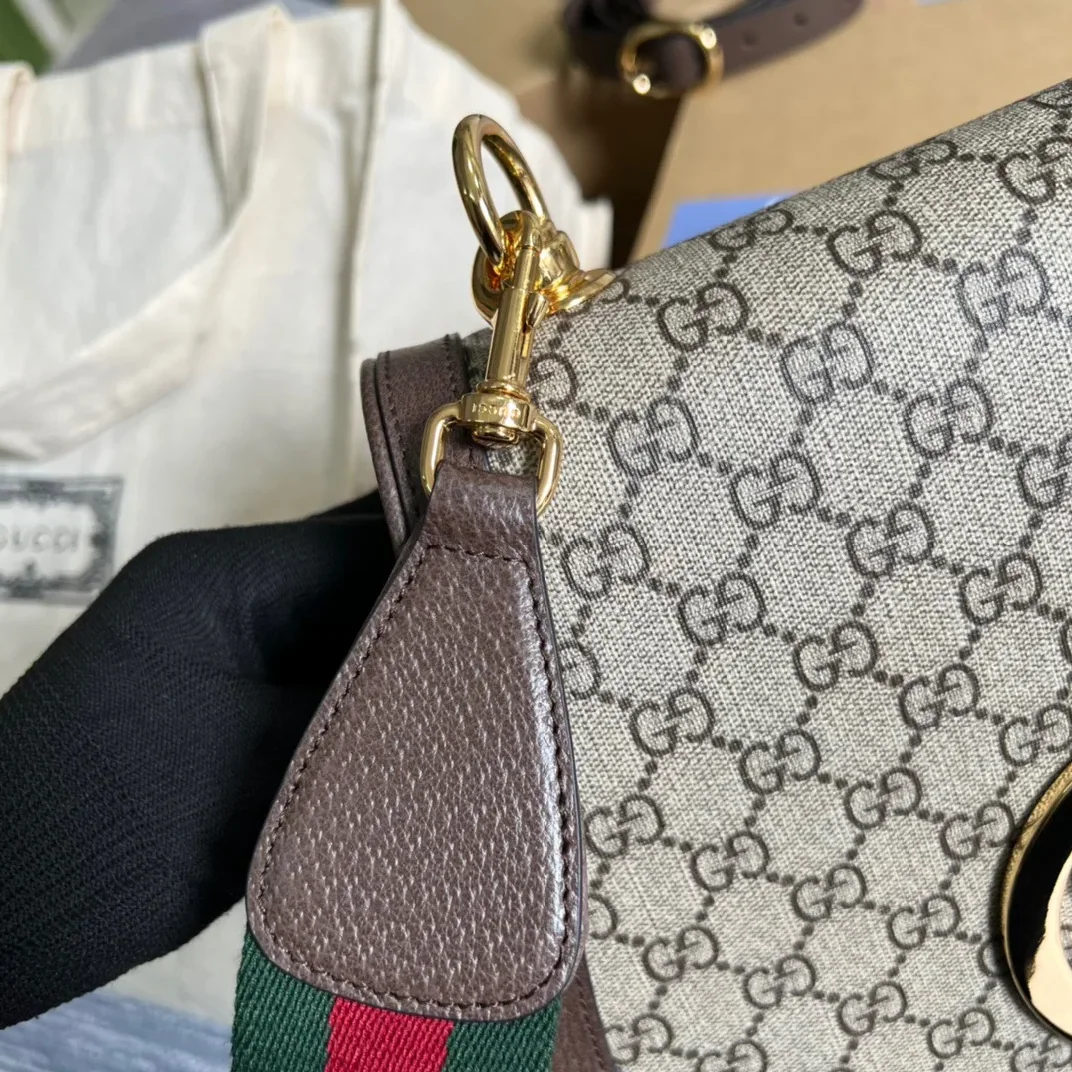 Gucci Blondie Medium Shoulder Bag / Beige/ Ebony GG Supreme Canvas Gold Hardware