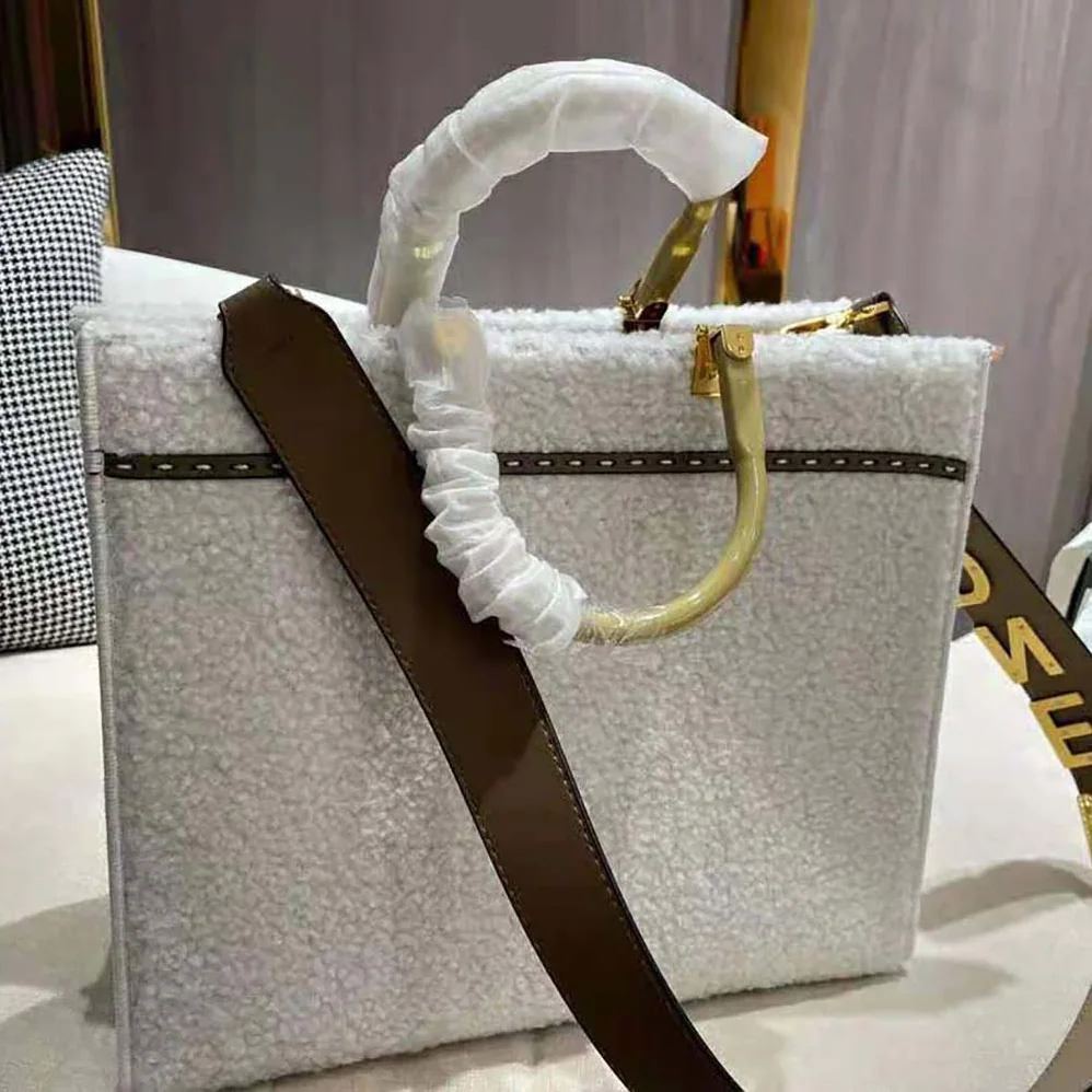 Fendi Sunshine Medium White Sheepskin Shopper for Women Fendi Sunshine Medium White Sheepskin Shopper for Women