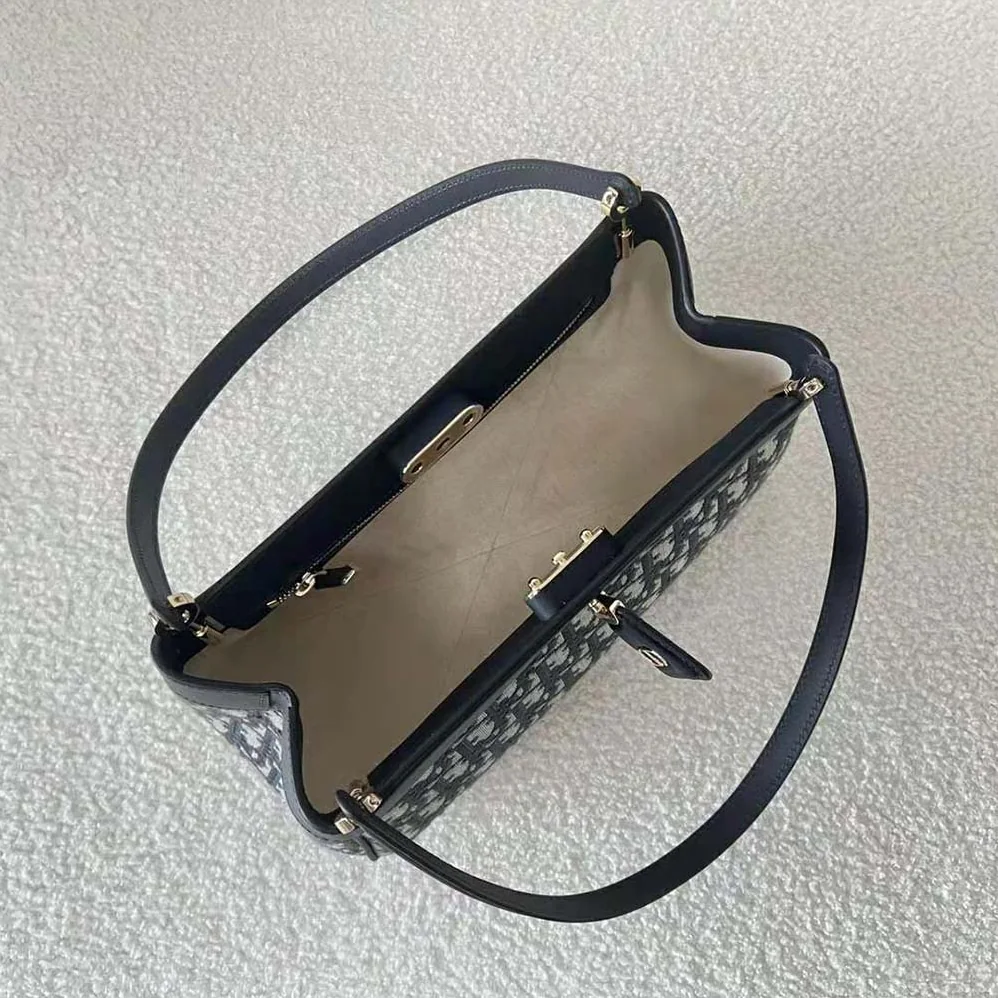 Dior Medium Dior Key Bag Blue Dior Oblique Jacquard for Women Dior Medium Dior Key Bag Blue Dior Oblique Jacquard for Women