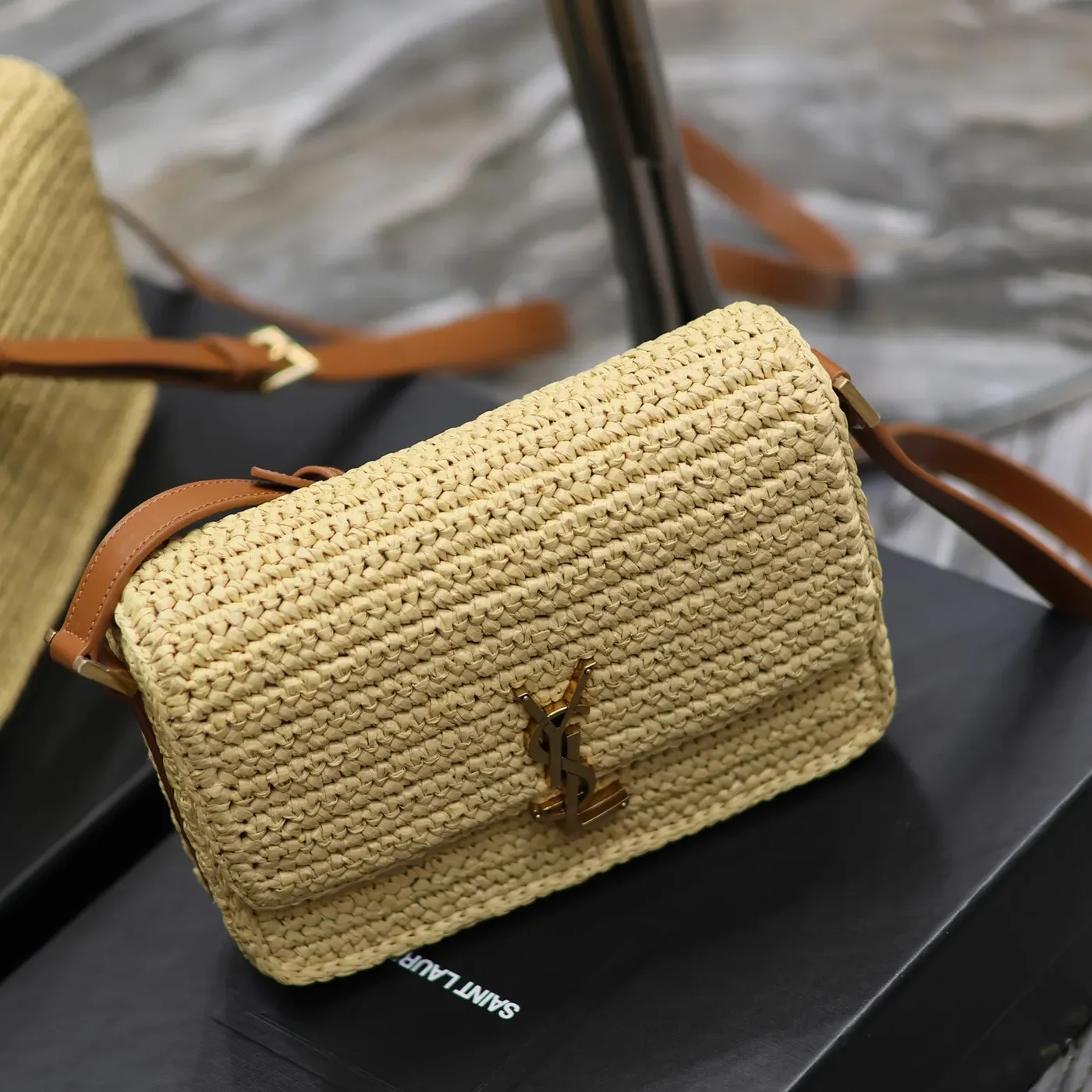 Saint Laurent YSL Solferino Medium in Raffia and Vegetable for Women in tanned Leather Saint Laurent YSL Solferino Medium in Raffia and Vegetable for Women in tanned Leather