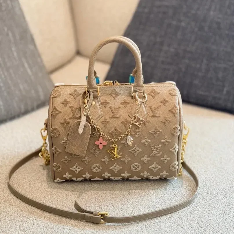 Louis Vuitton Speedy Bandouliere 25 Top Handle Bag in Light Brown