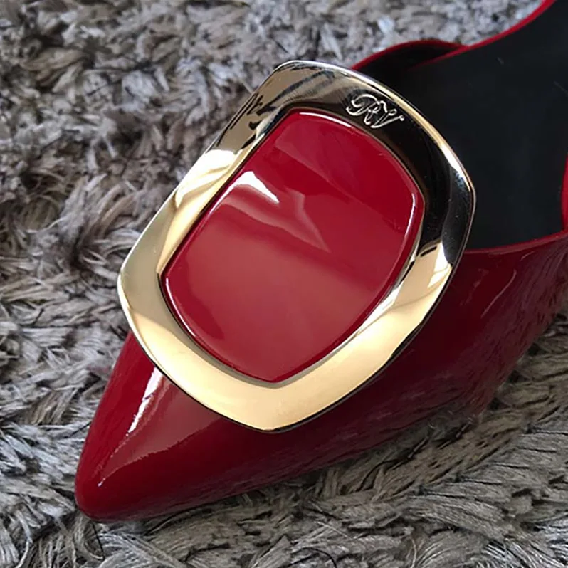Roger Vivier Shoes Dorsay Ballerinas in Patent Leather for Women in Red Roger Vivier Shoes Dorsay Ballerinas in Patent Leather for Women in Red