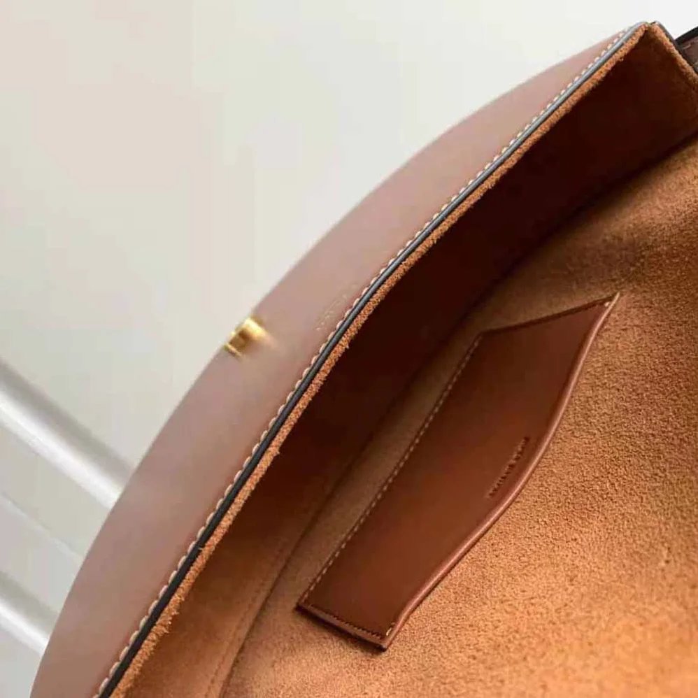 Celine Besace Cuir Triomphe in Smooth Calfskin for Women in Brown