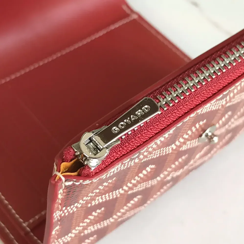Goyard Saint Gabrie Wallet for Unisex in Red Goyard Saint Gabrie Wallet for Unisex in Red