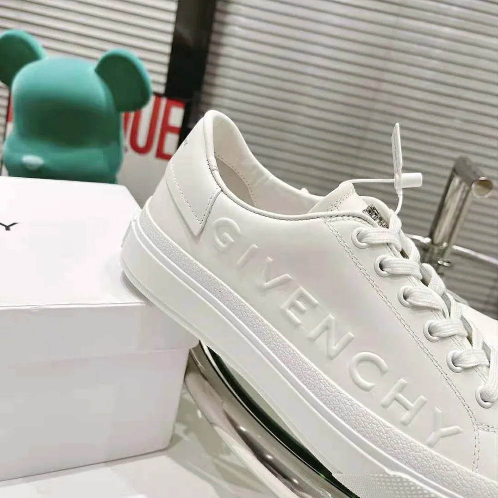 Givenchy City Sport Sneakers in GIVENCHY Leather for Men Givenchy City Sport Sneakers in GIVENCHY Leather for Men
