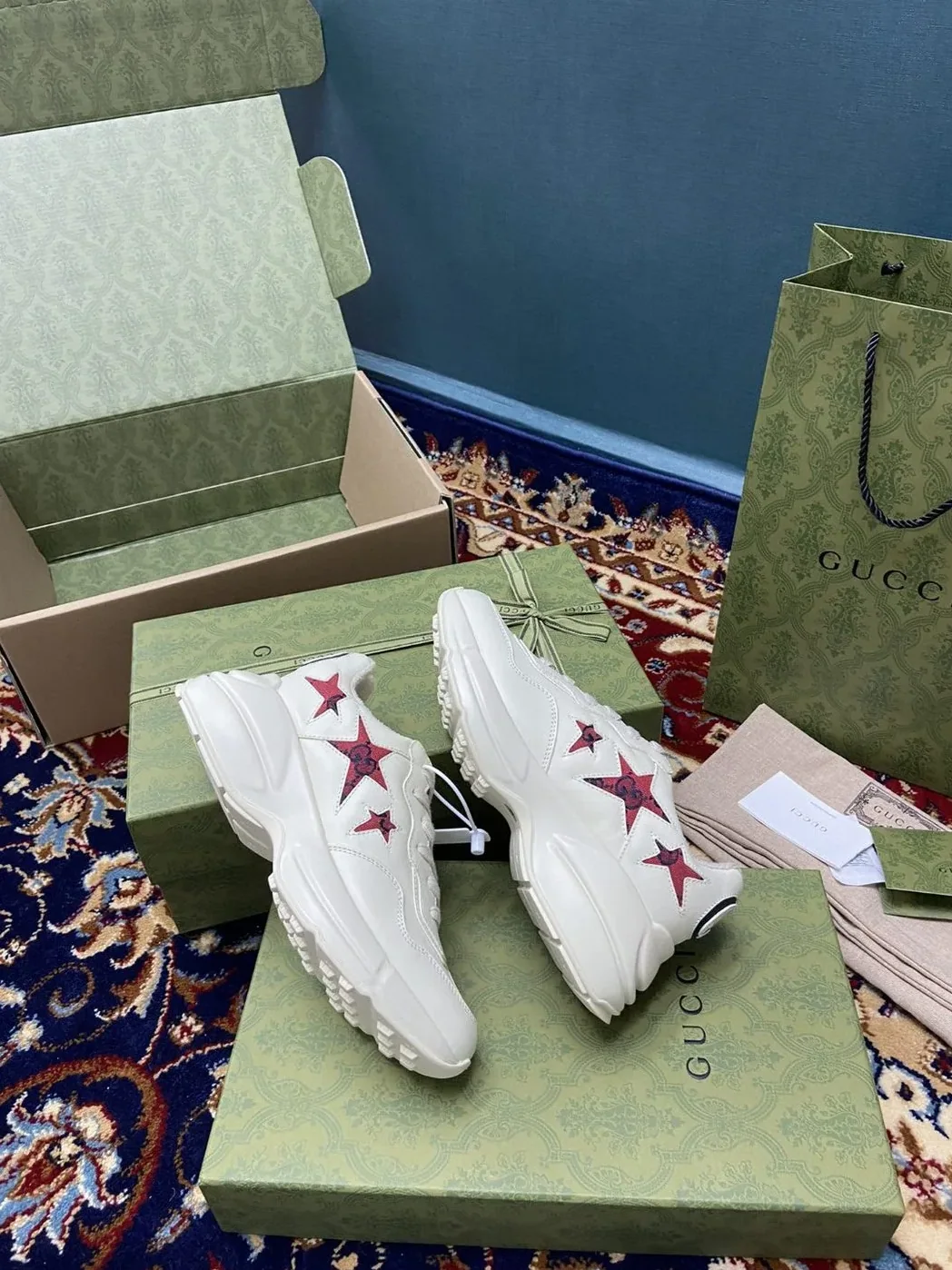 Gucci Rhyton Sneaker With Red Stars White Ivory Gucci Rhyton Sneaker With Red Stars White Ivory