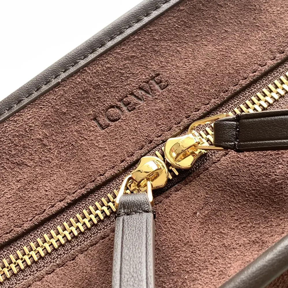 Loewe Medium Amazona 180 Bag in Suede for Women in Dark Chestnut