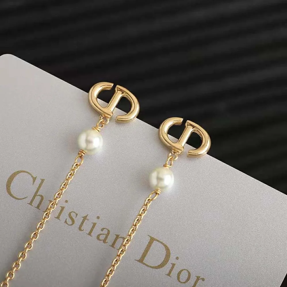 Dior Tribales Earrings Gold-Finish Metal and White Resin Pearls for Women Dior Tribales Earrings Gold-Finish Metal and White Resin Pearls for Women