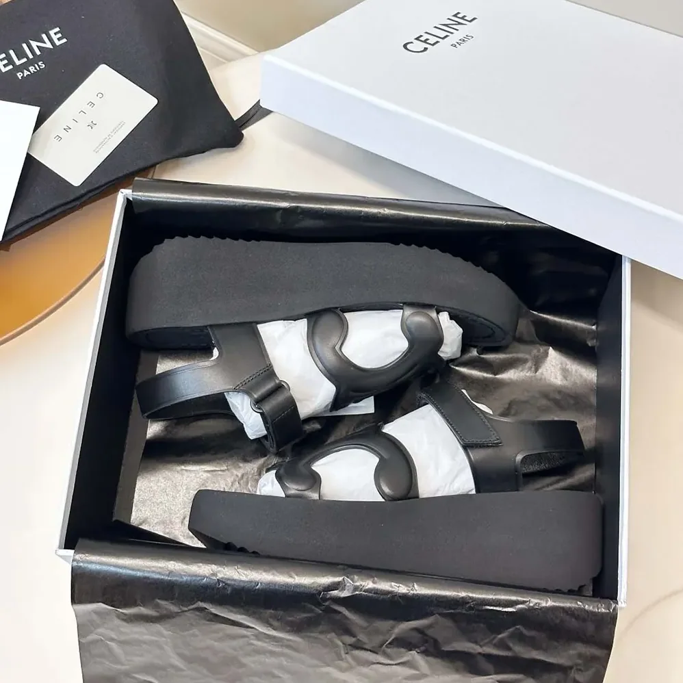 Celine Sunny Sandal In Calfskin – Vegetal Tanning for Women in Black