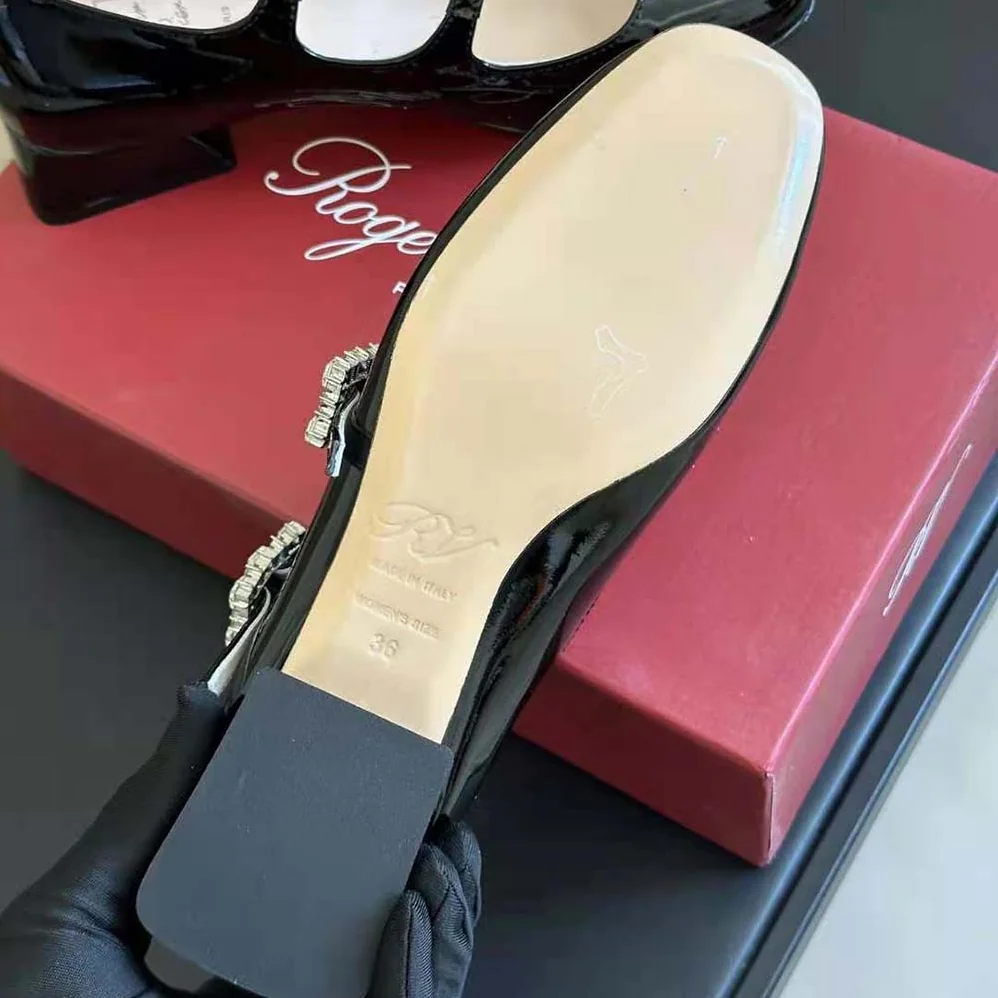 Roger Vivier Trés Vivier Strass Buckle Mini Babies Ballerinas in Patent Leather for Women Roger Vivier Trés Vivier Strass Buckle Mini Babies Ballerinas in Patent Leather for Women