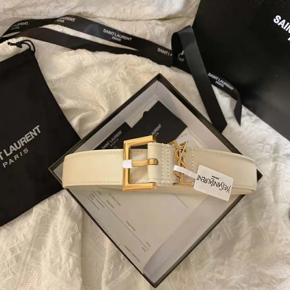 Saint Laurent YSL Cassandre Thin Belt with Square Buckle in Lacquered Leather for Women in Beige Saint Laurent YSL Cassandre Thin Belt with Square Buckle in Lacquered Leather for Women in Beige