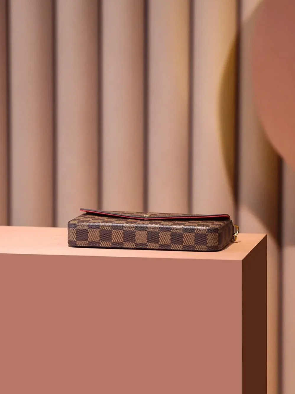 Louis Vuitton Pochette Felicie Shoulder Bag in Brown Gold Hardware Louis Vuitton Pochette Felicie Shoulder Bag in Brown Gold Hardware