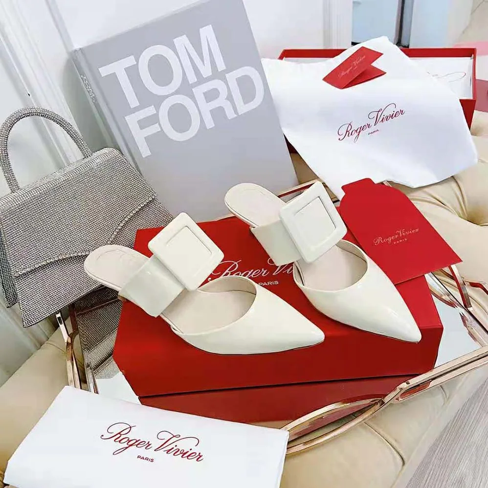 Roger Vivier Viv' In The City Mules in Patent Leather for Women in White