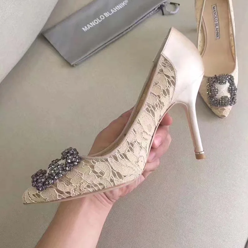 Manolo Blahnik Hangisi Lace Lace Jewel Buckled Pumps Shoes for Women in Sandy Manolo Blahnik Hangisi Lace Lace Jewel Buckled Pumps Shoes for Women in Sandy