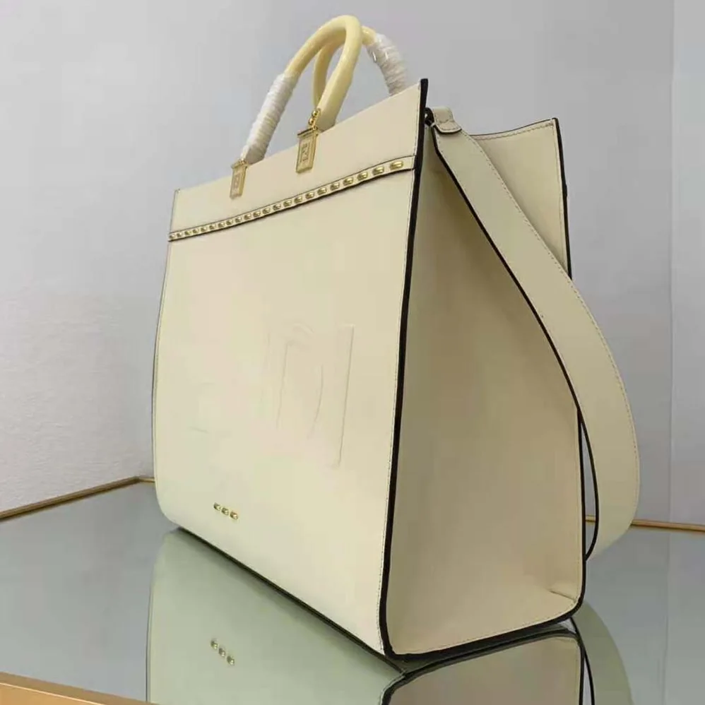 Fendi Sunshine Medium White Leather Shopper for Women