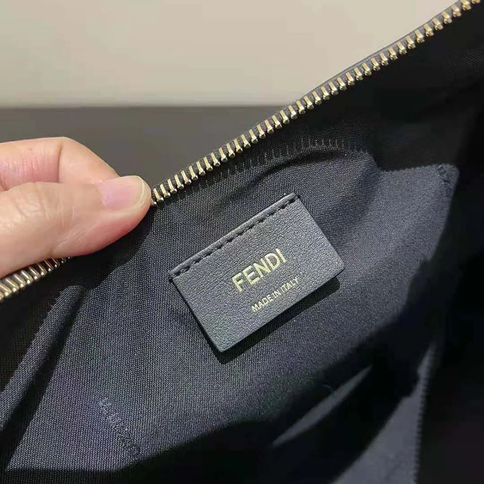 Fendi Fendigraphy Small Black Leather Bag for Women in Black Fendi Fendigraphy Small Black Leather Bag for Women in Black