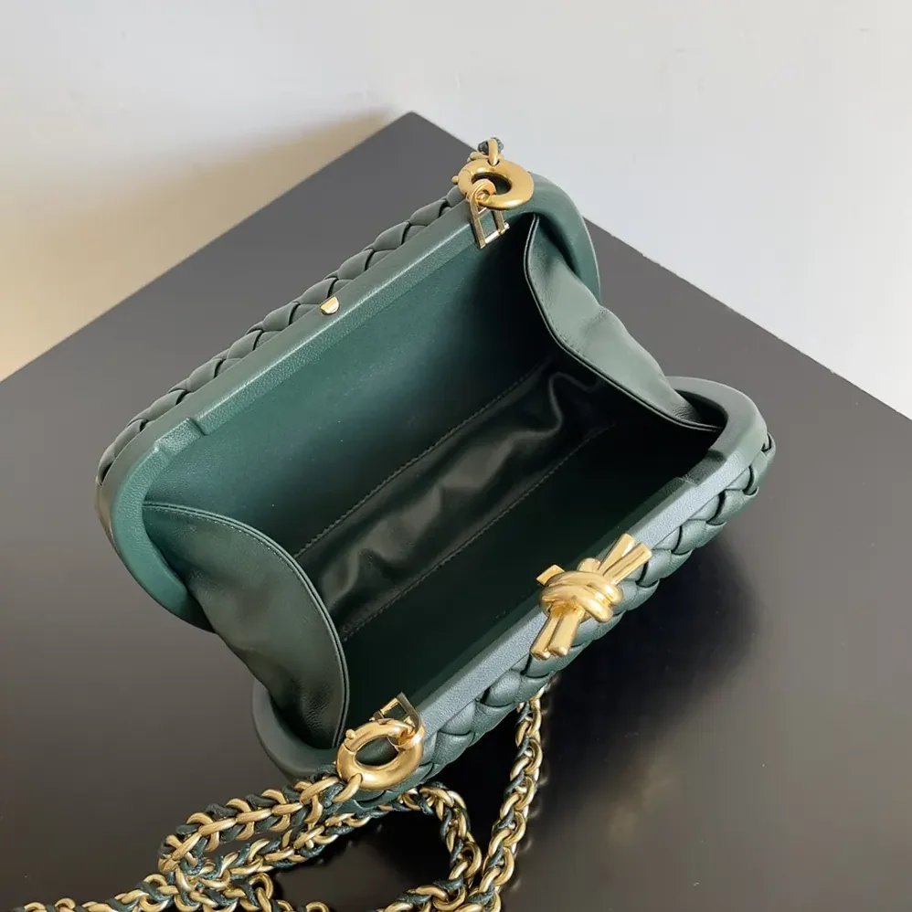 Bottega Veneta Knot Minaudière Clutch in Calfskin Leather for Women in Dark Green Bottega Veneta Knot Minaudière Clutch in Calfskin Leather for Women in Dark Green