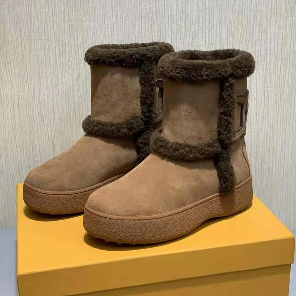 TODS Tod's W. G. Ankle Boots in Suede for Unisex in Brown