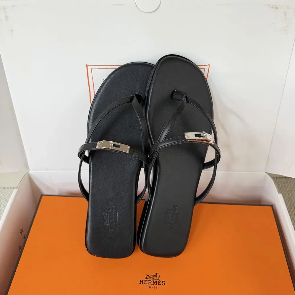 Hermes Miss Sandal in Calfskin for Women in Black Hermes Miss Sandal in Calfskin for Women in Black