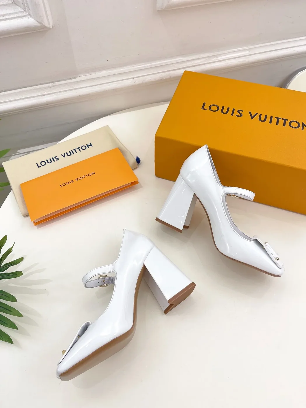 Louis Vuitton Shake Pump White / 2.2 in inch Louis Vuitton Shake Pump White / 2.2 in inch
