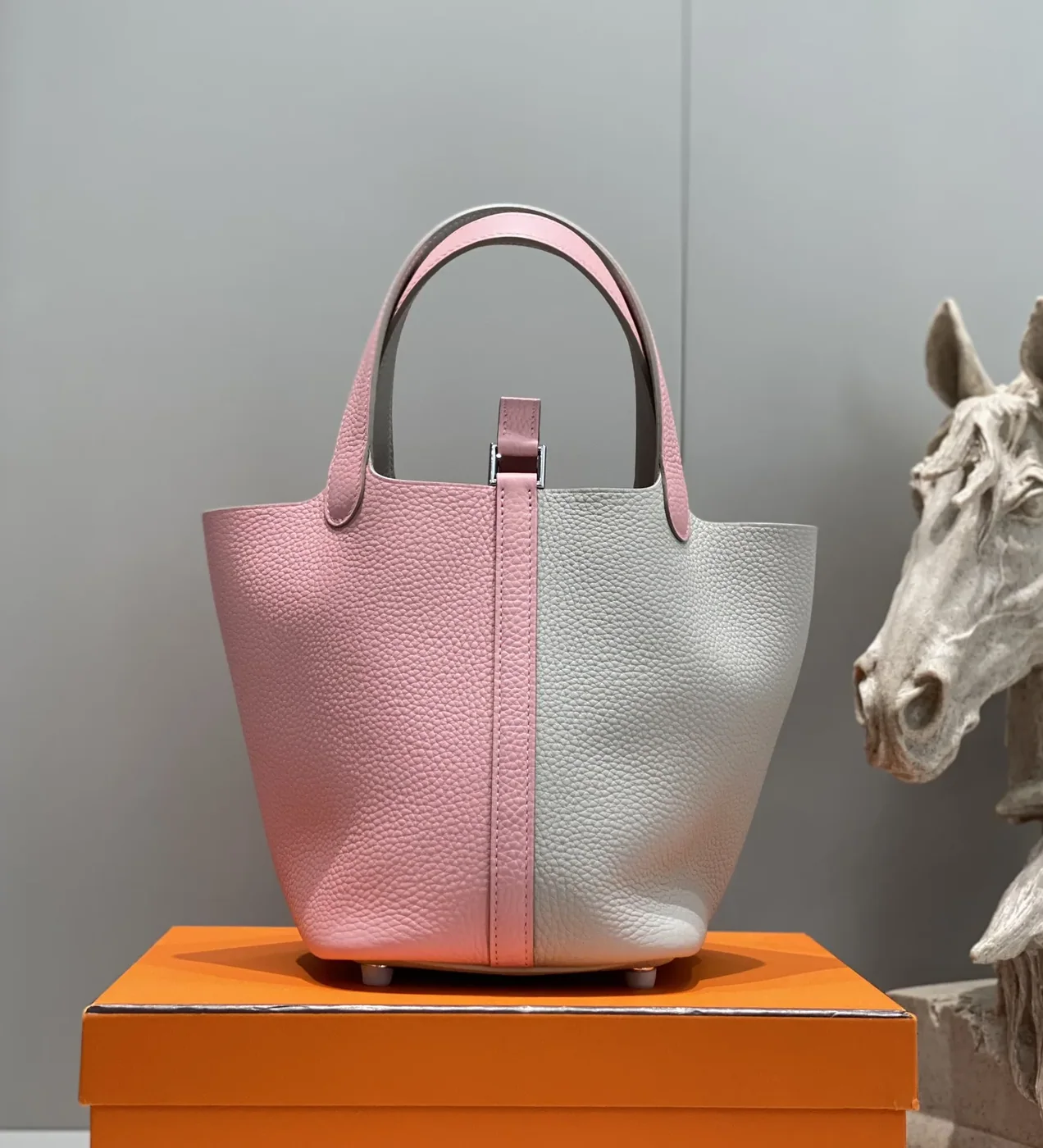 Hermes Picotin Lock 18 Bag Grey in Pink / Hermes Picotin Lock 18 Bag Grey in Pink /