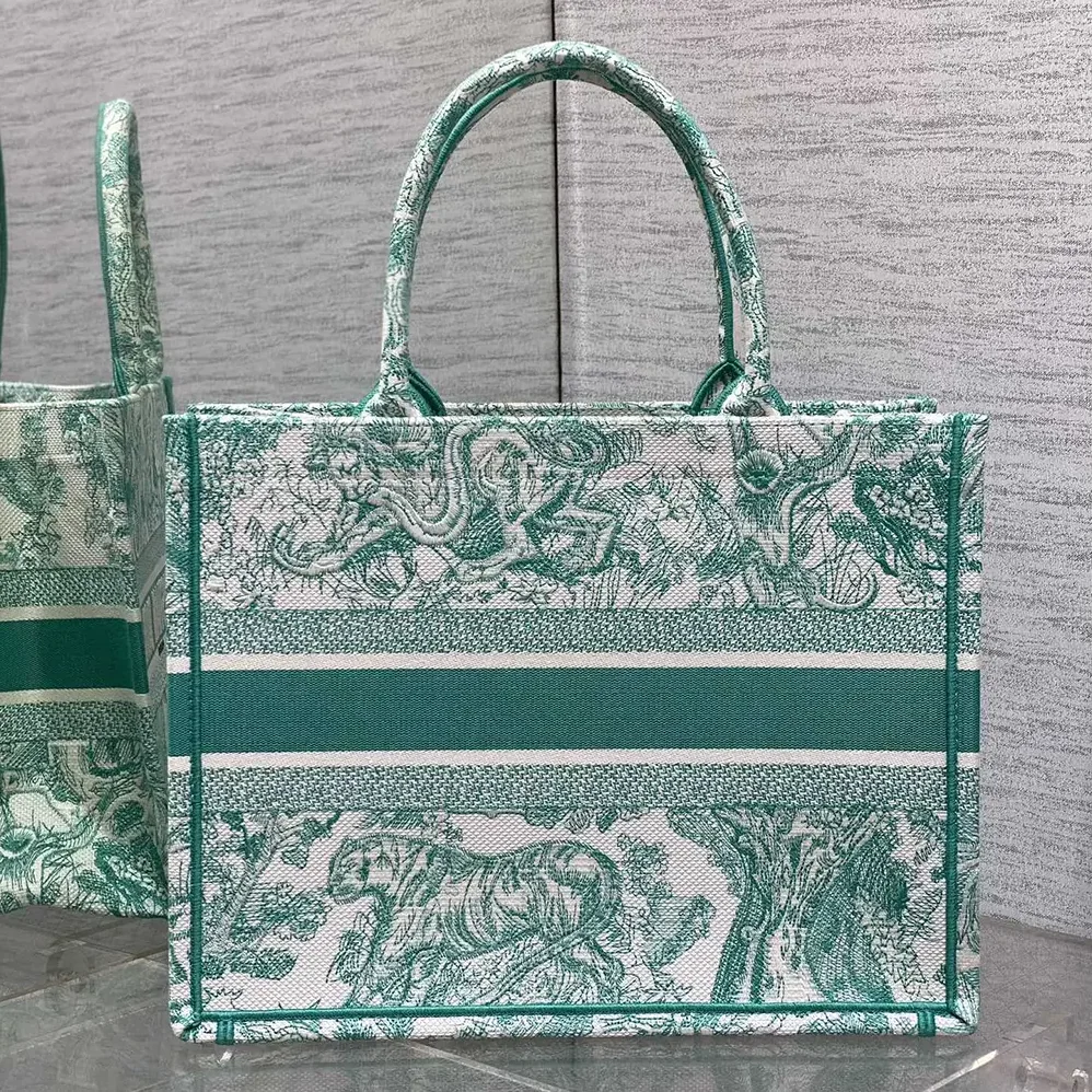 Dior Medium Dioriviera Dior Book Tote Aquamarina Toile de Jouy Embroidery for Women Dior Medium Dioriviera Dior Book Tote Aquamarina Toile de Jouy Embroidery for Women
