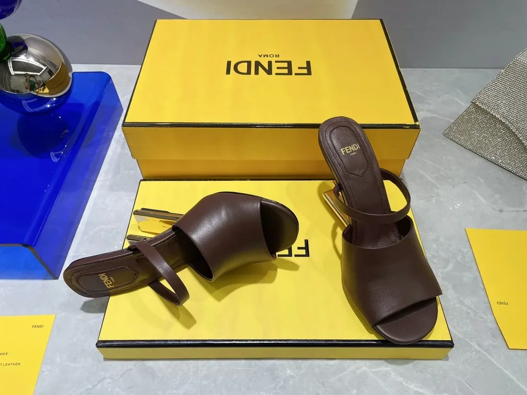 Fendi First Burgundy High in Heeled Sandals Fendi First Burgundy High in Heeled Sandals