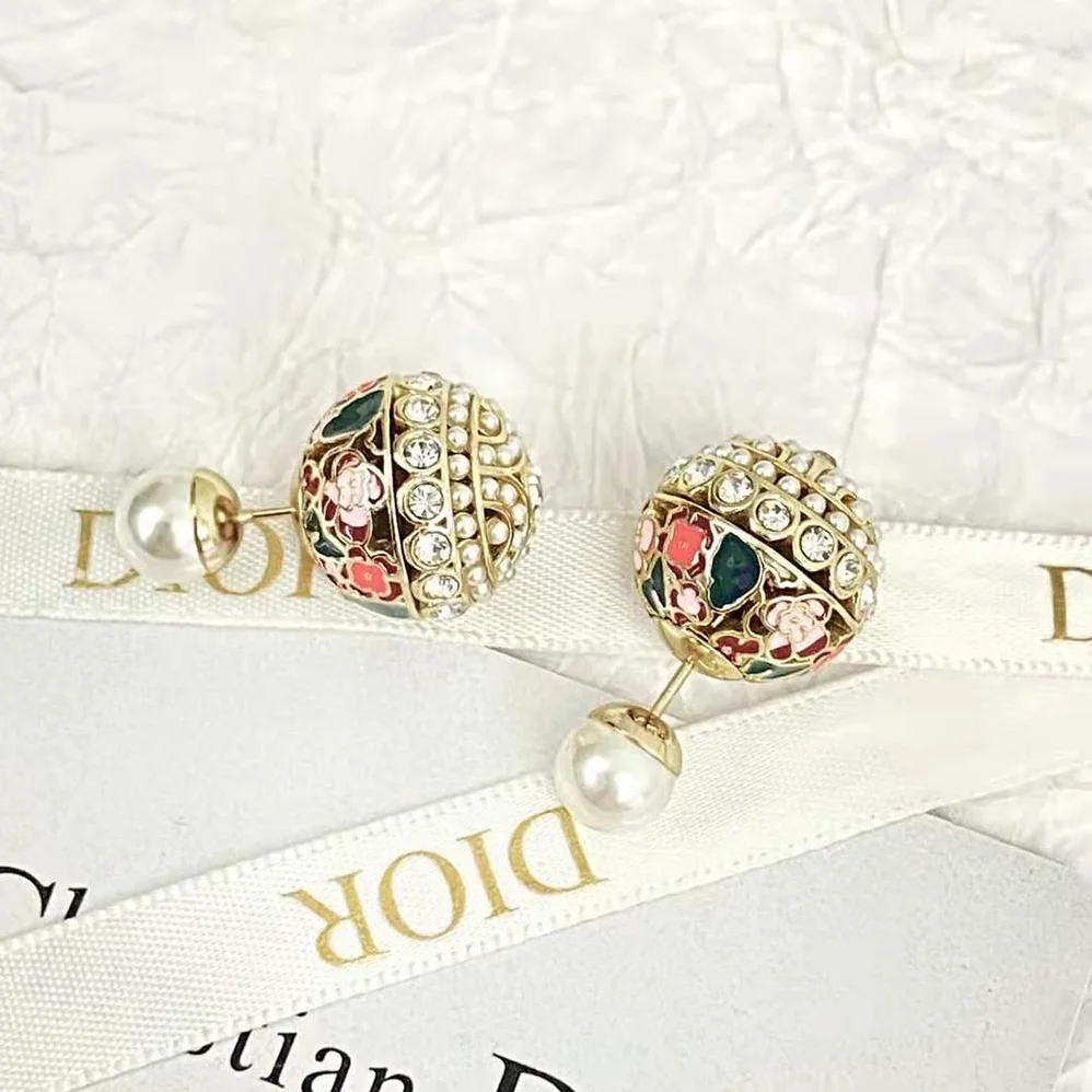Dior 30 Tribales Earrings Gold for Women in Finish Metal Dior 30 Tribales Earrings Gold for Women in Finish Metal