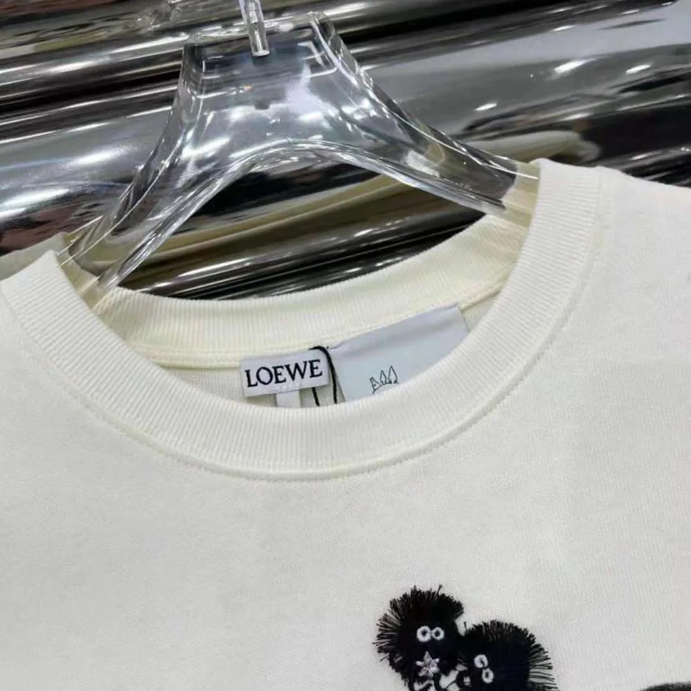 Loewe Susuwatari Anagram T-shirt in Cotton for Men in Beige Loewe Susuwatari Anagram T-shirt in Cotton for Men in Beige