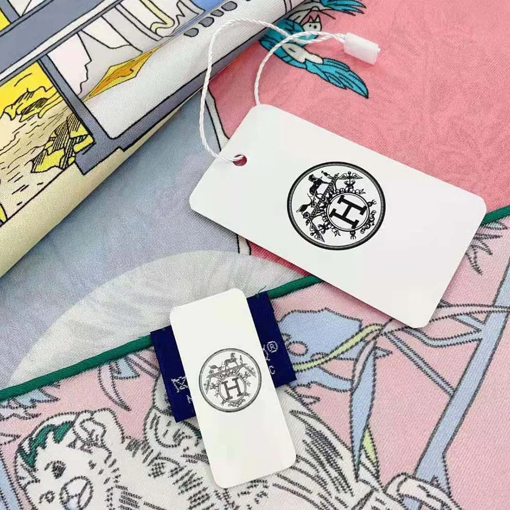 Hermes Rendez-Vous Galant Scarf 70 in Silk Twill with Hand-Rolled Edges for Women in Pink Hermes Rendez-Vous Galant Scarf 70 in Silk Twill with Hand-Rolled Edges for Women in Pink