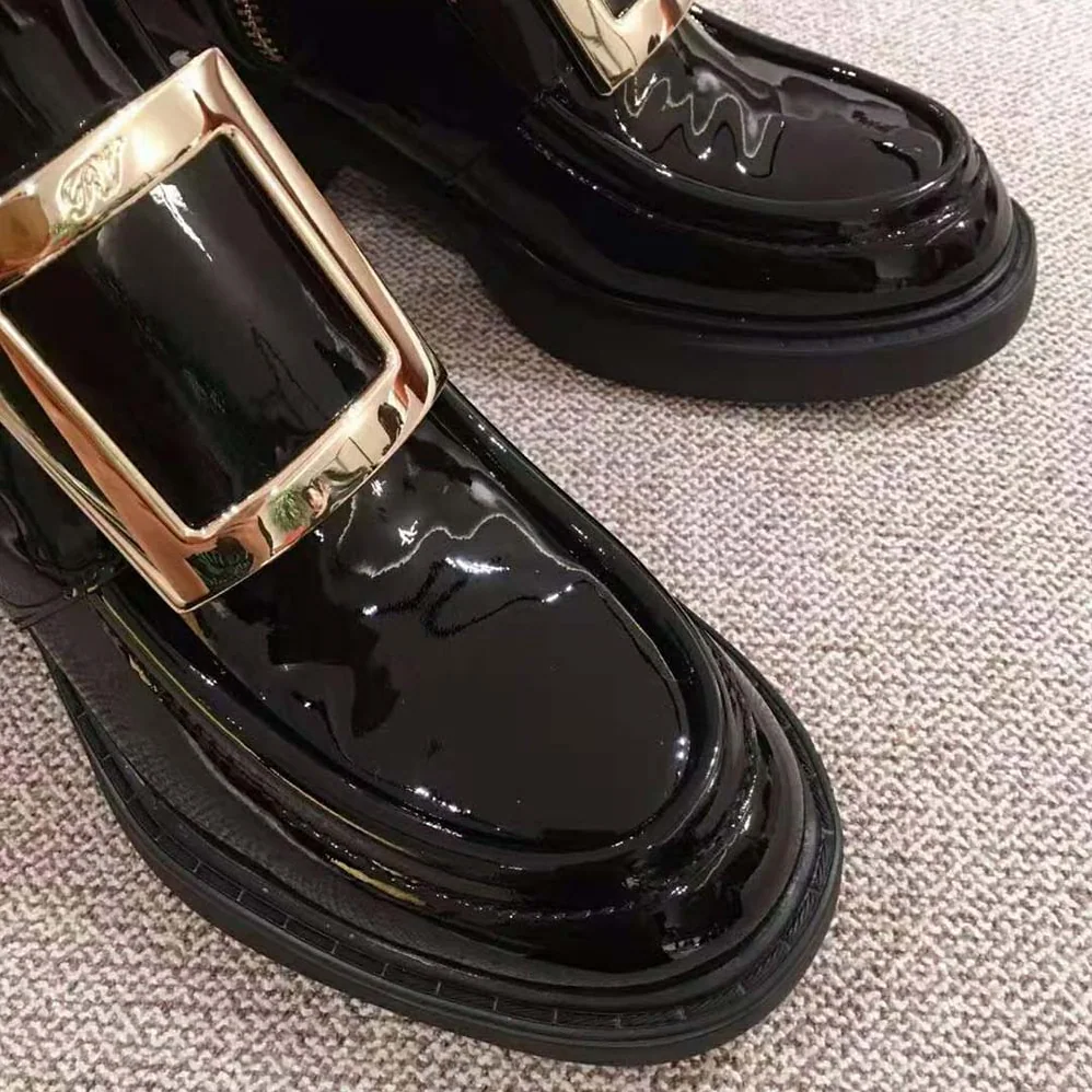 Roger Vivier Viv' Rangers Metal Buckle Ankle Boots in Patent Leather in 6cm Heel for Women Roger Vivier Viv' Rangers Metal Buckle Ankle Boots in Patent Leather in 6cm Heel for Women