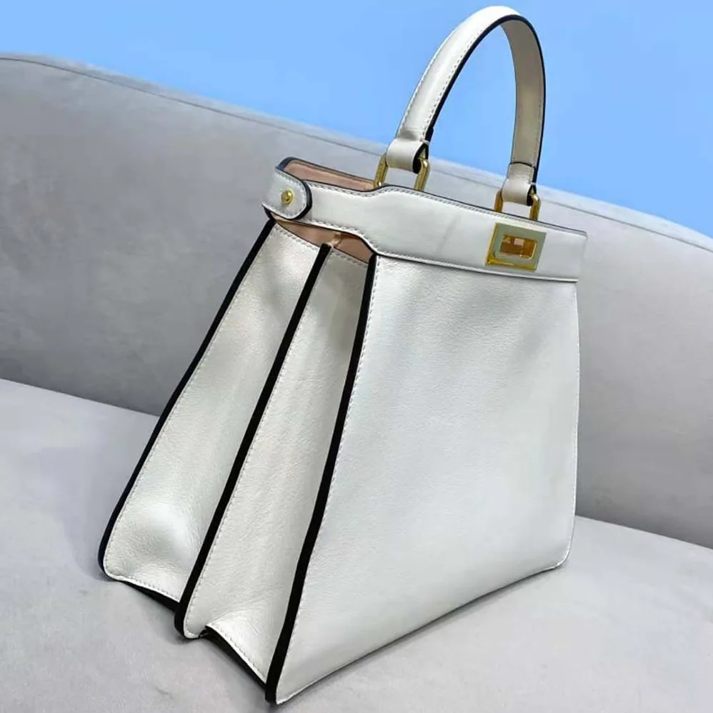 Fendi Peekaboo Iseeu Medium Leather Bag for Women in White Fendi Peekaboo Iseeu Medium Leather Bag for Women in White