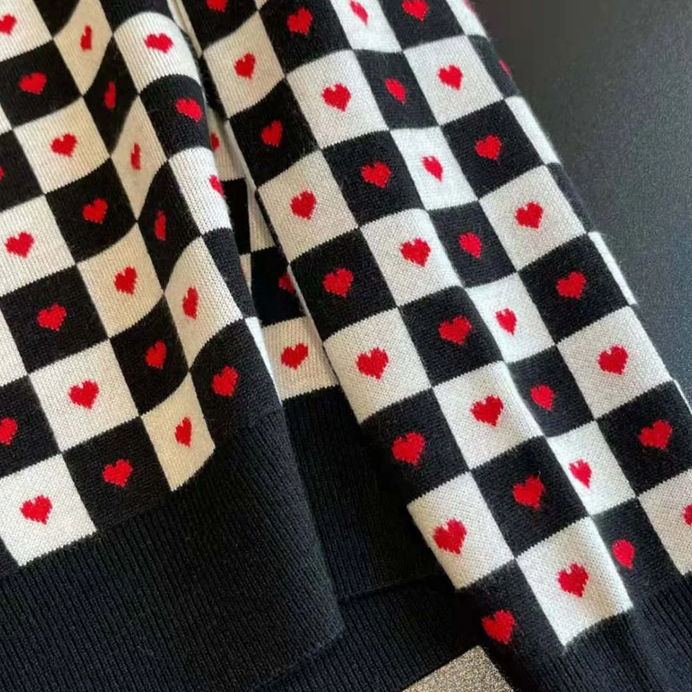 Dior Dioramour Sweater Black White and Red D-Chess Heart Double-Sided Technical Cashmere Knit and Wool for Women Dior Dioramour Sweater Black White and Red D-Chess Heart Double-Sided Technical Cashmere Knit and Wool for Women