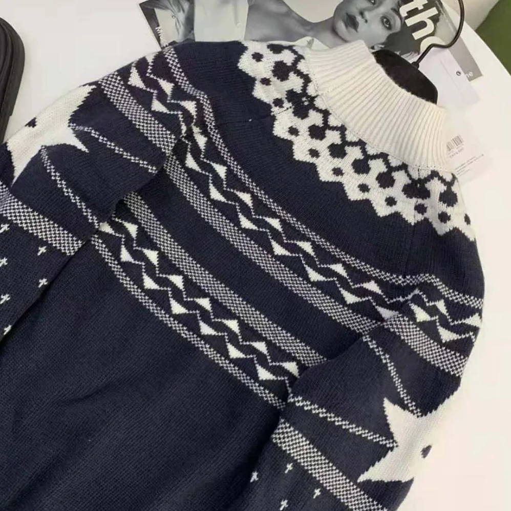 Dior Dioralps Stand Collar Sweater Navy Blue and White Wool and Cashmere Knit for Women Dior Dioralps Stand Collar Sweater Navy Blue and White Wool and Cashmere Knit for Women