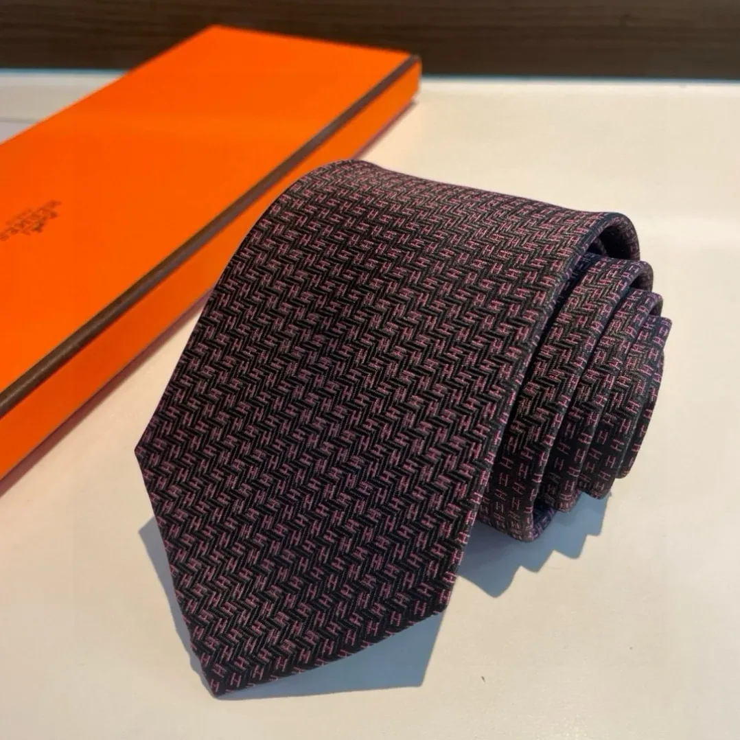 Hermes Elegent Burgundy Silk Tie
