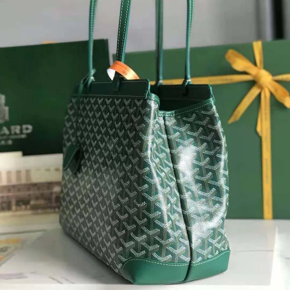 Goyard Bellechasse Biaude PM Bag for Women in Green Goyard Bellechasse Biaude PM Bag for Women in Green
