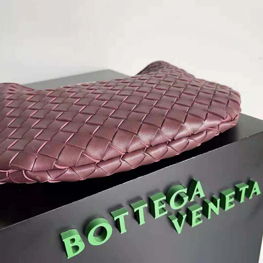 Bottega Veneta Sardine Top Handle Bag for Women in Maroon Bottega Veneta Sardine Top Handle Bag for Women in Maroon