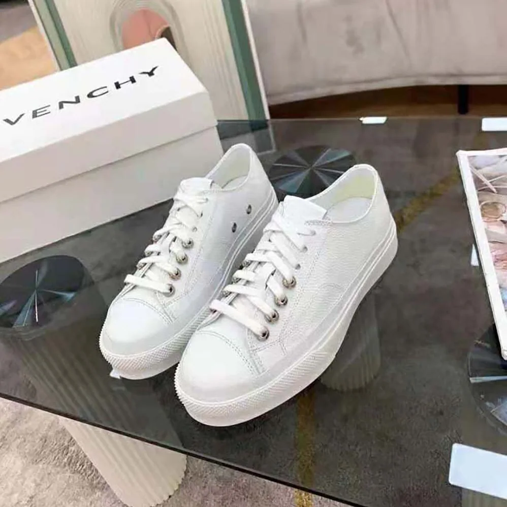 Givenchy Sneakers City in Canvas and Leather for Women in White Givenchy Sneakers City in Canvas and Leather for Women in White