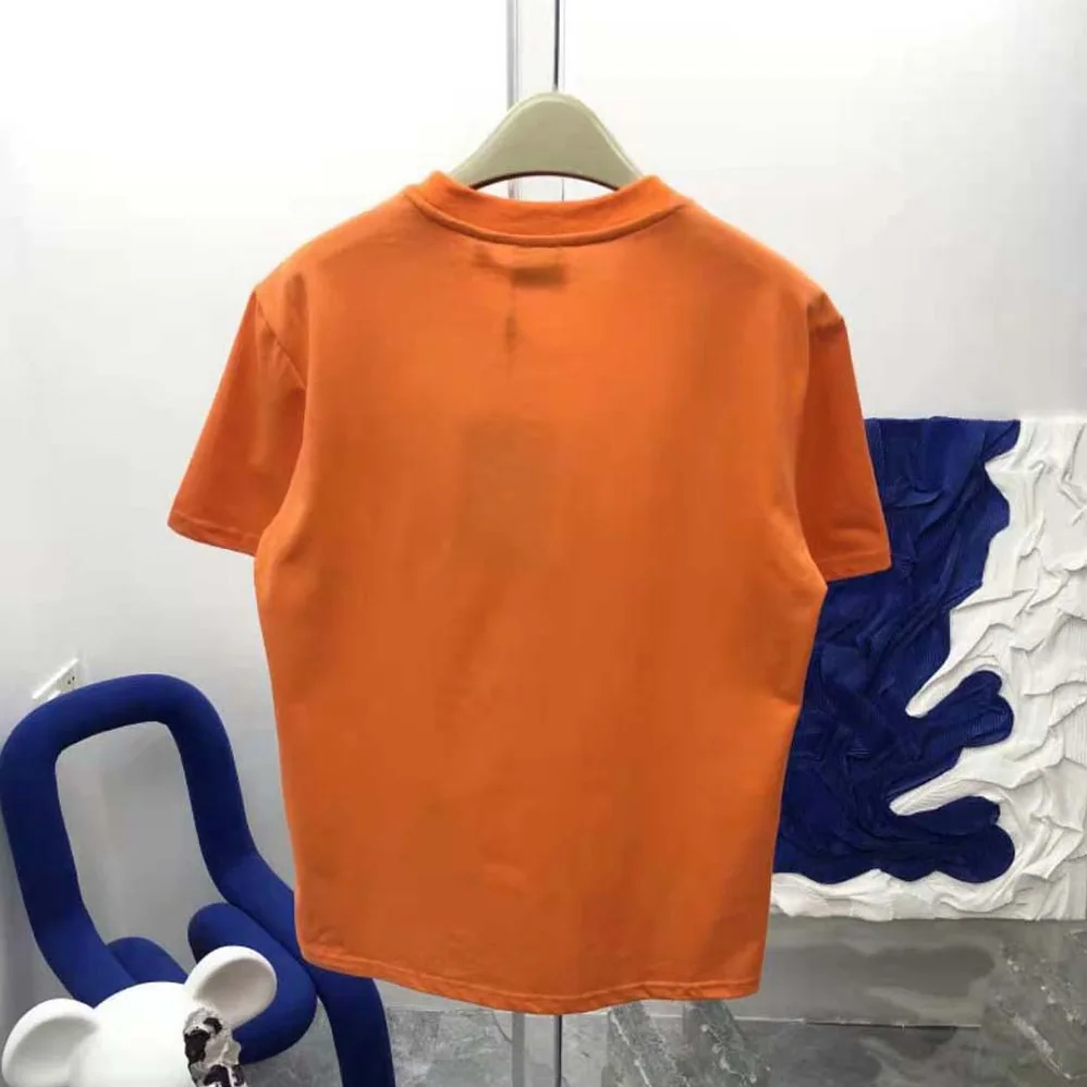 Burberry Logo Appliqué Cotton Oversized T-shirt for Women in Orange Burberry Logo Appliqué Cotton Oversized T-shirt for Women in Orange