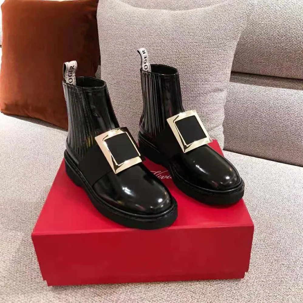 Roger Vivier Chelsea Viv' Rangers Metal Buckle Ankle Boots for Women in Black Roger Vivier Chelsea Viv' Rangers Metal Buckle Ankle Boots for Women in Black