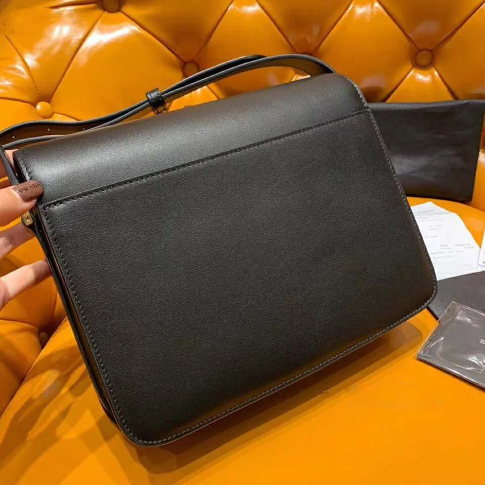 Saint Laurent YSL Le 61 Medium Saddle Bag Smooth for Women in Black Saint Laurent YSL Le 61 Medium Saddle Bag Smooth for Women in Black